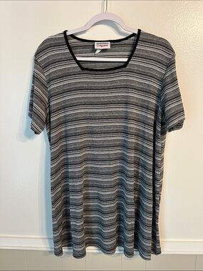 New Addition Maternity Striped Short-Sleeve Top with black trim Size L